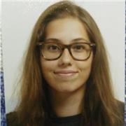 Soy universitaria y doy clases en verano de inglés, matemáticas, historia y lengua. Tengo experiencia dando clases y cuento con el B2 de inglés